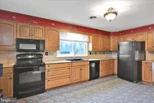 8 Crums Ln, Harrisburg, PA 17112 - Photo 11