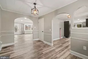 5885 Avis Ln, Harrisburg, PA 17112 - Photo 9