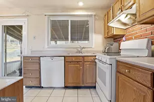 4849 Springtop Dr, Harrisburg, PA 17111 - Photo 9