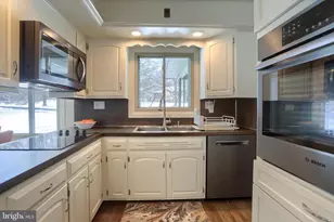 4265 Beaufort Hunt Dr, Harrisburg, PA 17110 - Photo 17