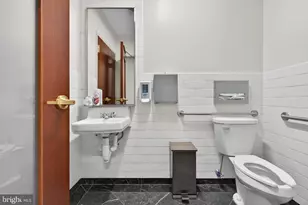 215 Pine St, Harrisburg, PA 17101 - Photo 7