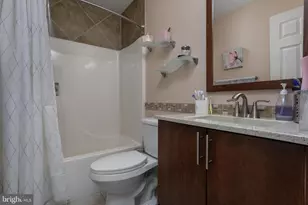 5811 Hidden Lake Dr, Harrisburg, PA 17111 - Photo 15