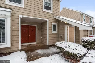 207 Crescent Dr, Hershey, PA 17033 - Photo 3