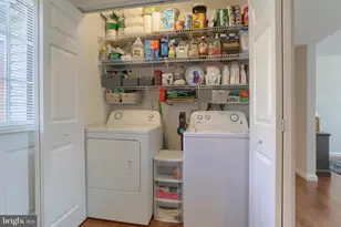 110 S Timber Ct, Harrisburg, PA 17110 - Photo 17