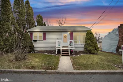 319 N Union Street, Hummelstown, PA 17036 - Photo 1