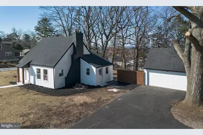 8050 Chambers Hill Road, Harrisburg, PA 17111 - Photo 3