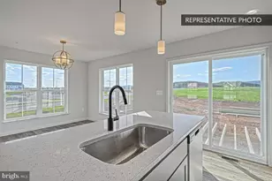 1055 Addie Ln, Harrisburg, PA 17112 - Photo 11