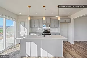 1055 Addie Ln, Harrisburg, PA 17112 - Photo 15