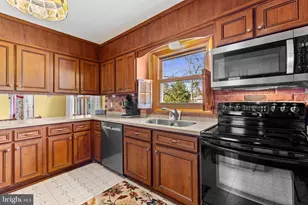 1443 Wanda Ln, Harrisburg, PA 17109 - Photo 9