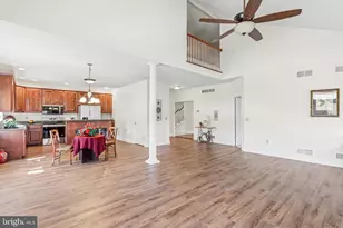 211 Brookridge Ct, Harrisburg, PA 17112 - Photo 7