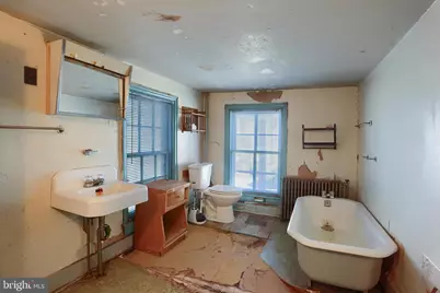 240 E Main Street, Middletown, PA 17057 - Photo 17