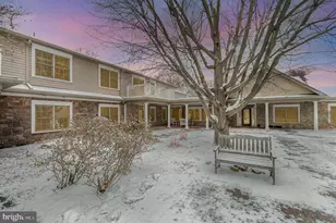 105 High Pointe Dr, Hummelstown, PA 17036 - Photo 1