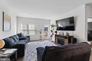 2229 Caroline Ln, Harrisburg, PA 17110 - Photo 9