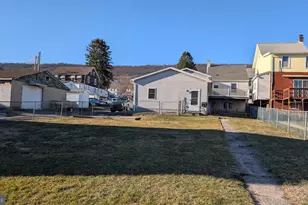 210 E Spruce St, Williamstown, PA 17098 - Photo 31