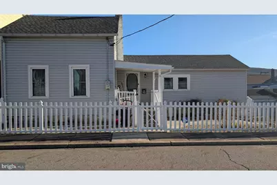 210 E Spruce Street, Williamstown, PA 17098 - Photo 1