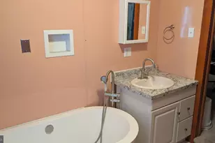 210 E Spruce St, Williamstown, PA 17098 - Photo 29