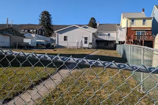 210 E Spruce St, Williamstown, PA 17098 - Photo 15