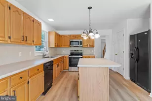 2015 Alexis Dr, Harrisburg, PA 17110 - Photo 11