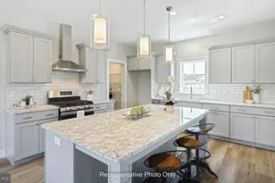 2420 Hawthorne Dr, Harrisburg, PA 17110 - Photo 9