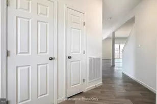 7843 Oakbrook Dr, Harrisburg, PA 17112 - Photo 3