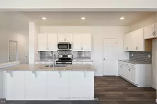 7841 Oakbrook Dr, Harrisburg, PA 17112 - Photo 17