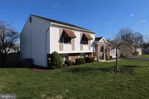 4856 Springtop Dr, Harrisburg, PA 17111 - Photo 3