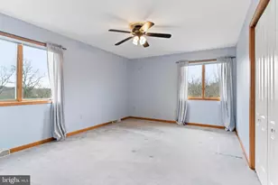 6365 N Huntsmen Dr, Harrisburg, PA 17111 - Photo 31