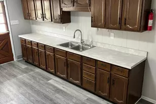 506 E Center St, Millersburg, PA 17061 - Photo 3