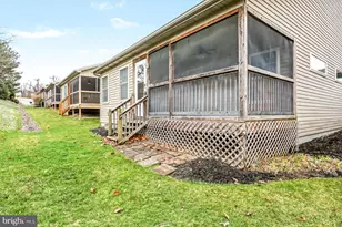 112 Holly Hills Dr, Harrisburg, PA 17110 - Photo 33