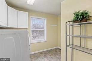 112 Holly Hills Dr, Harrisburg, PA 17110 - Photo 19