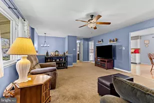 1600 Lori Ln Cir, Harrisburg, PA 17110 - Photo 9