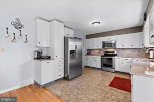 1600 Lori Ln Cir, Harrisburg, PA 17110 - Photo 13