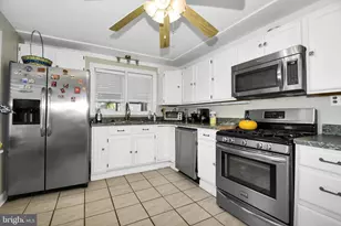 127 Half St, Hershey, PA 17033 - Photo 7