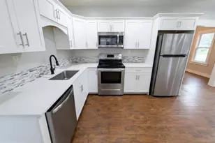 737 Pottsville St, Lykens, PA 17048 - Photo 5