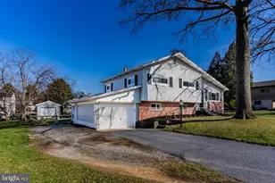 2173 Carol Dr, Harrisburg, PA 17110 - Photo 3