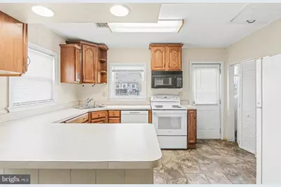 3901 Kingsley Drive, Harrisburg, PA 17110 - Photo 5