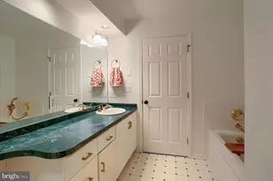 19 Sterling Ct, Hershey, PA 17033 - Photo 17