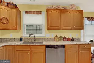 216 Fox Grove Pl, Hummelstown, PA 17036 - Photo 11