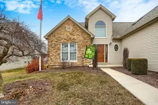 216 Fox Grove Pl, Hummelstown, PA 17036 - Photo 7