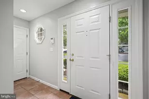 262 Crescent Dr, Hershey, PA 17033 - Photo 3