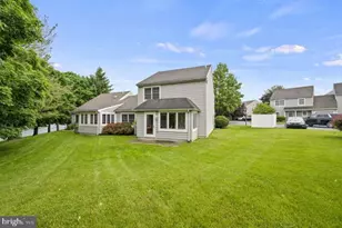 262 Crescent Dr, Hershey, PA 17033 - Photo 25