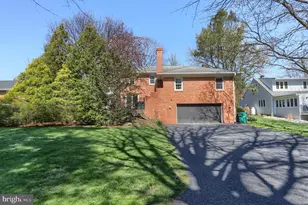 960 Beech Ave, Hershey, PA 17033 - Photo 3