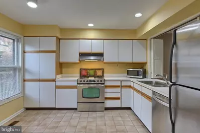 1127 Wicklow Court, Hummelstown, PA 17036 - Photo 5