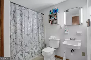 7169 Chambers Hill Rd, Harrisburg, PA 17111 - Photo 11