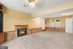 221 Lamp Post Ln, Hershey, PA 17033 - Photo 3