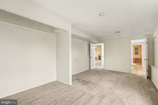 221 Lamp Post Ln, Hershey, PA 17033 - Photo 17