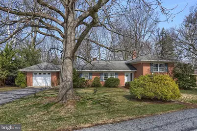 359 E Granada Avenue, Hershey, PA 17033 - Photo 3