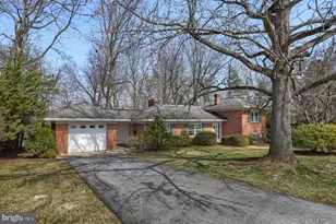 359 E Granada Ave, Hershey, PA 17033 - Photo 7