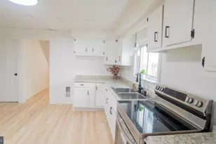 409 S 19th St, Harrisburg, PA 17104 - Photo 13