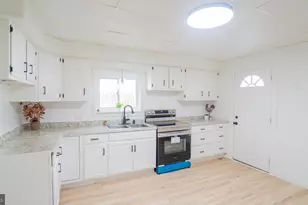 409 S 19th St, Harrisburg, PA 17104 - Photo 11